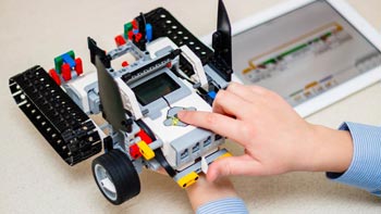 Programmation robotique avec les robots LEGO® Mindstorms EV3 et leur logiciel en glisser-déposer